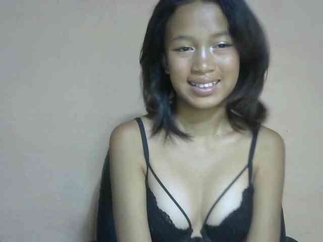 Laura1881 webcam