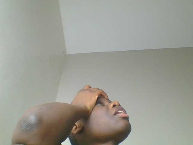 Petitegoddess's BongaCams show and profile