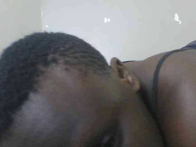 Petitegoddess webcam