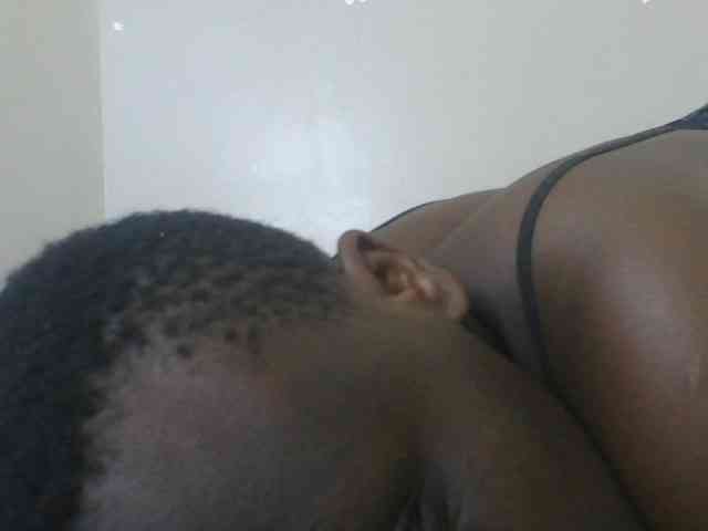 Petitegoddess webcam