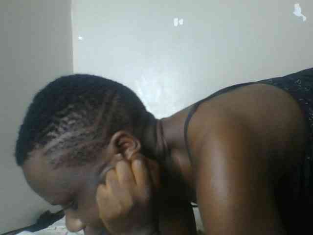 Petitegoddess Live Webcam on BongaCams