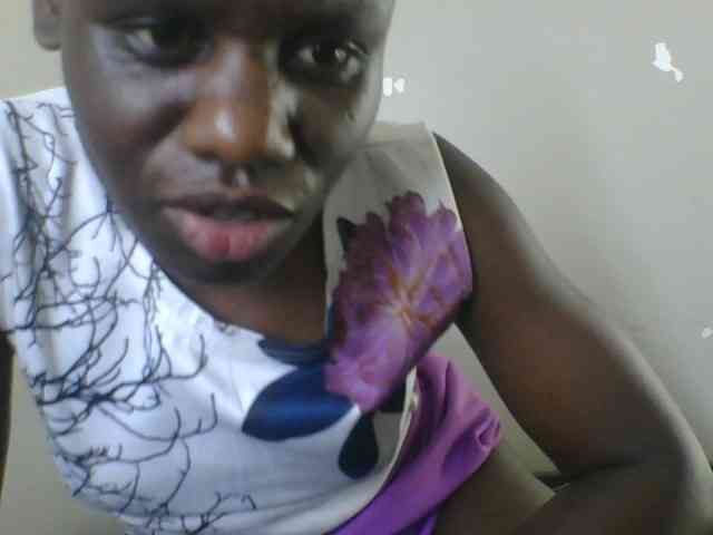 Petitegoddess webcam