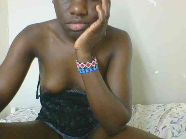 Petitegoddess webcam
