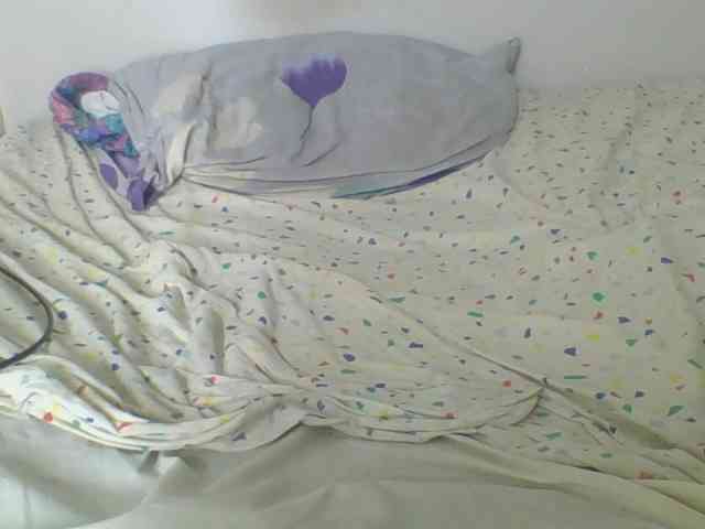 Petitegoddess webcam