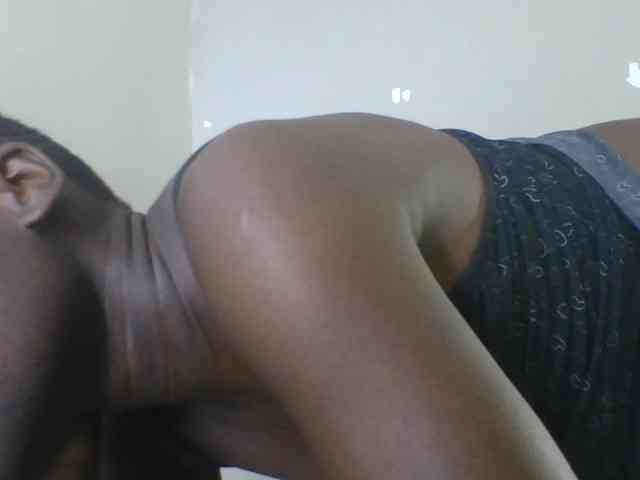 Petitegoddess webcam