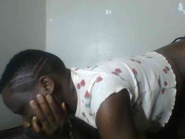 Petitegoddess webcam