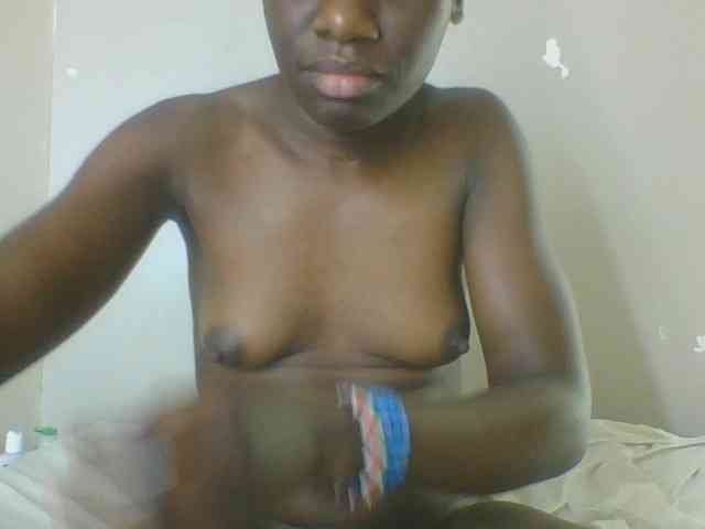 Petitegoddess webcam