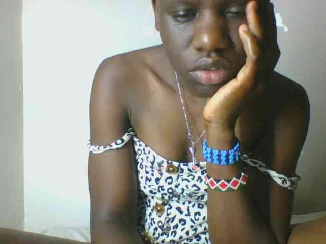 Petitegoddess webcam