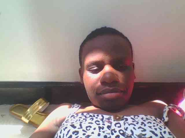 Petitegoddess webcam