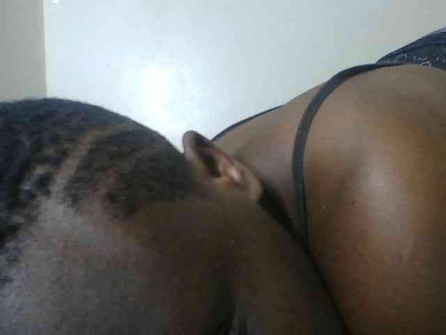 Petitegoddess webcam