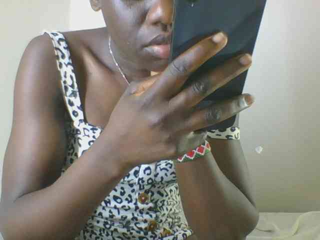 Petitegoddess webcam