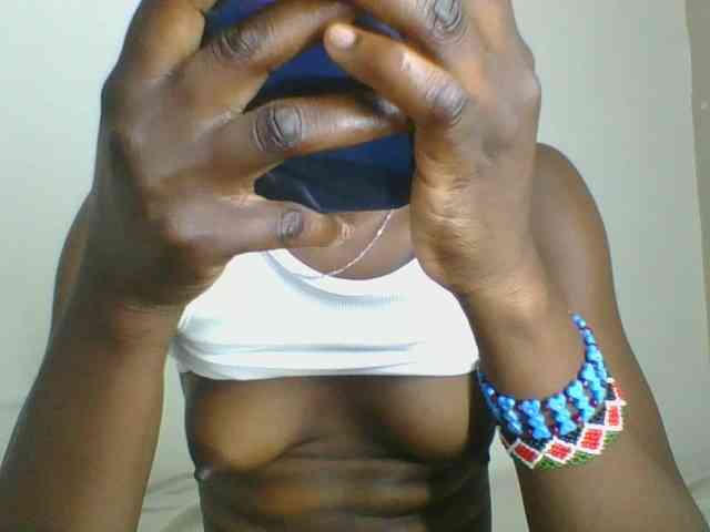 Petitegoddess Live Webcam on BongaCams