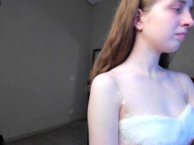 Camilla-Kelly's BongaCams show and profile