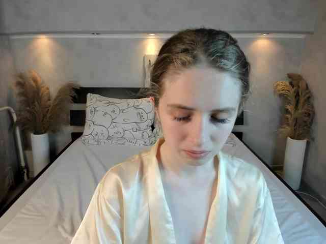 Camilla-Kelly webcam