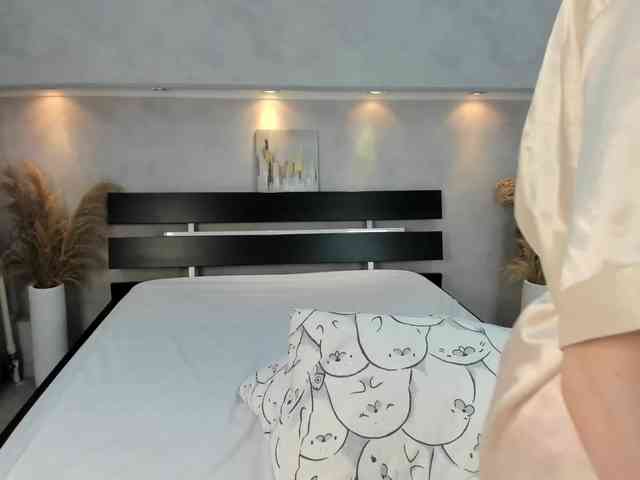 Camilla-Kelly webcam