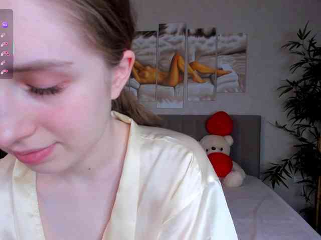 Camilla-Kelly webcam