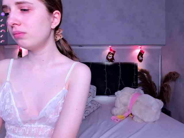 Camilla-Kelly webcam