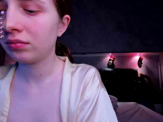 Camilla-Kelly webcam