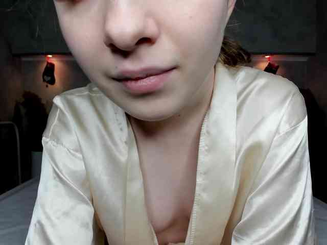 Camilla-Kelly webcam