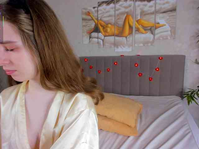 Camilla-Kelly webcam