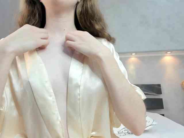 Camilla-Kelly webcam