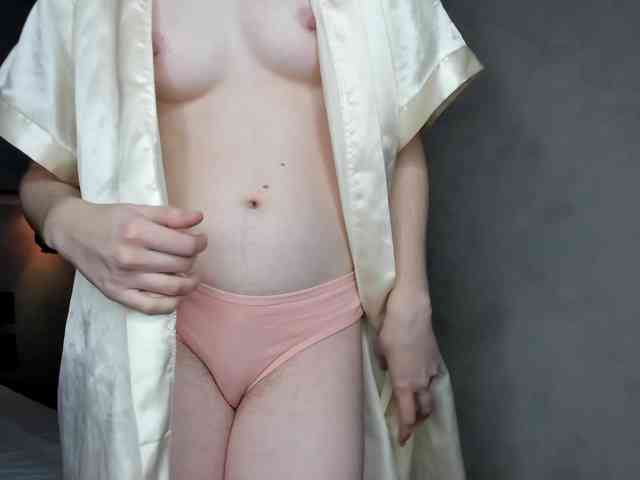 Camilla-Kelly webcam