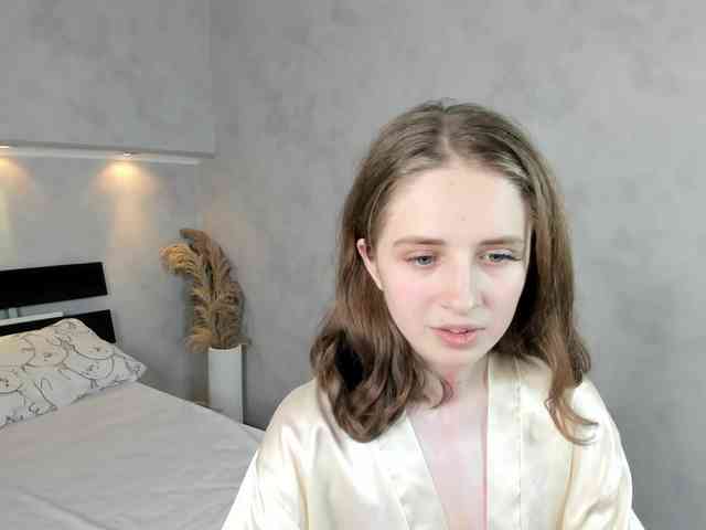 Camilla-Kelly webcam