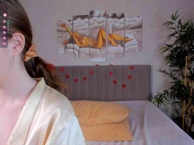 Camilla-Kelly webcam