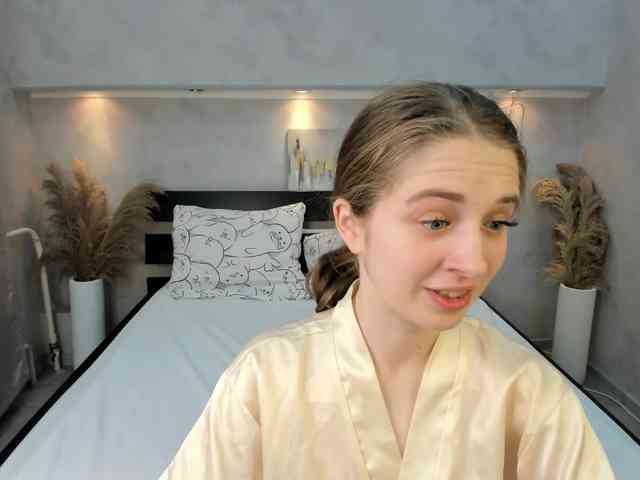 Camilla-Kelly webcam