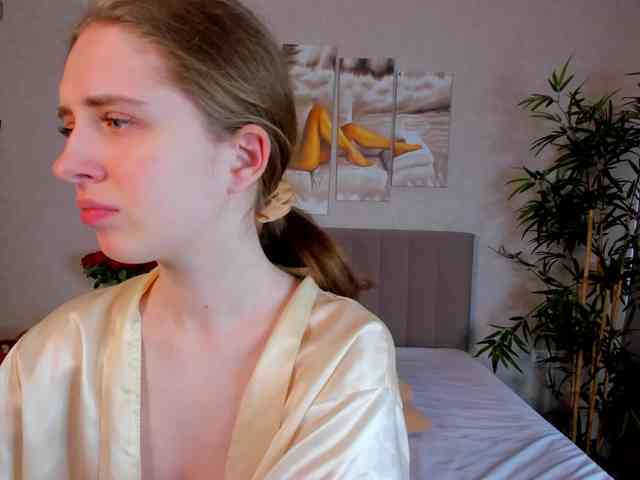 Camilla-Kelly webcam
