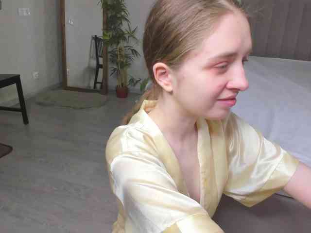 Camilla-Kelly webcam