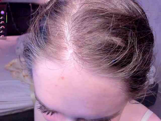 Camilla-Kelly webcam