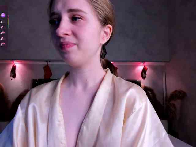 Camilla-Kelly webcam