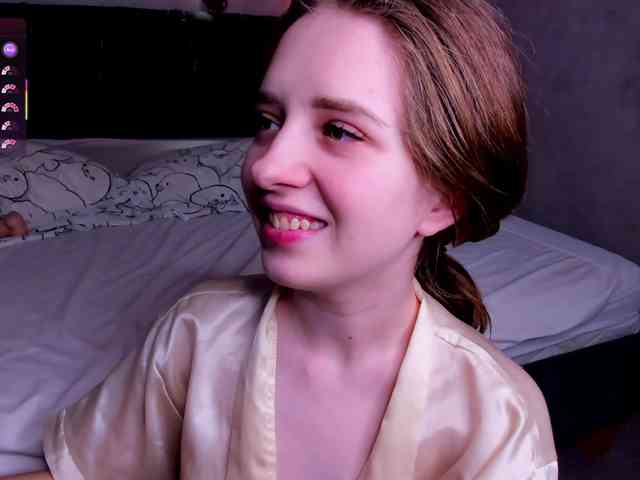 Camilla-Kelly webcam