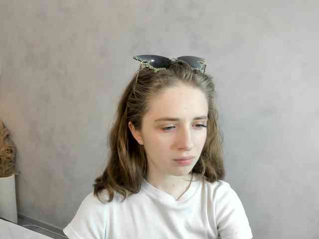 Camilla-Kelly webcam