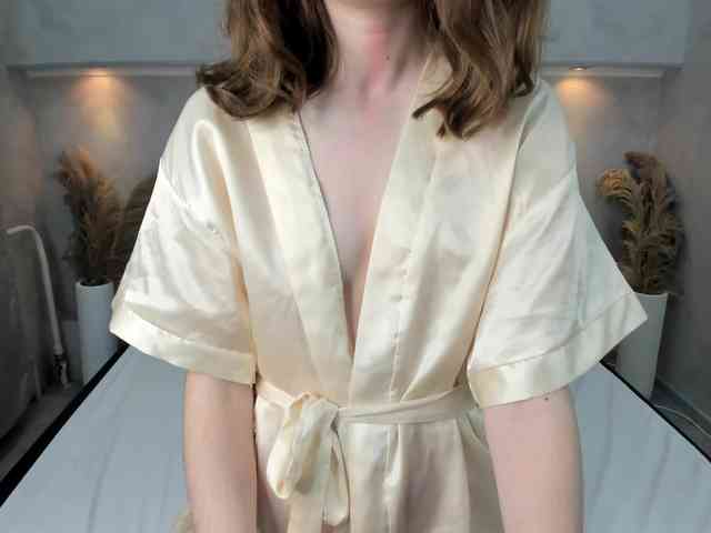 Camilla-Kelly webcam