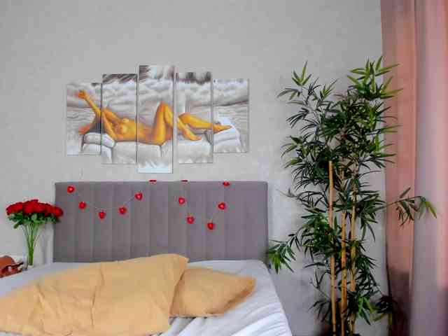 Camilla-Kelly webcam