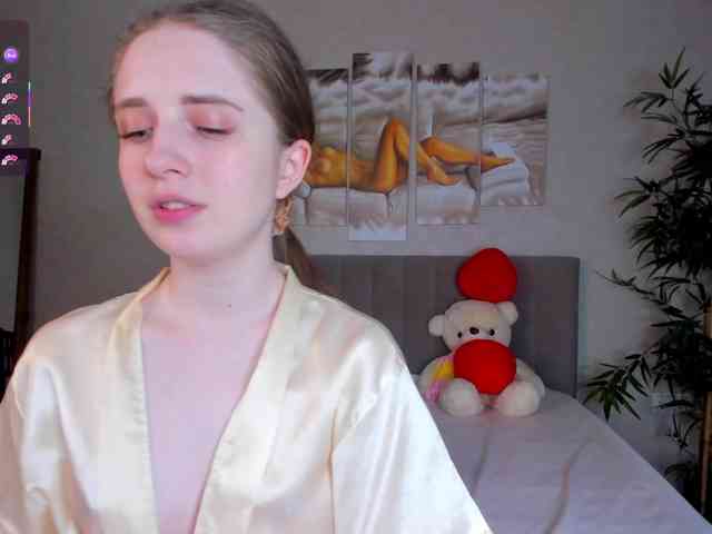 Camilla-Kelly webcam