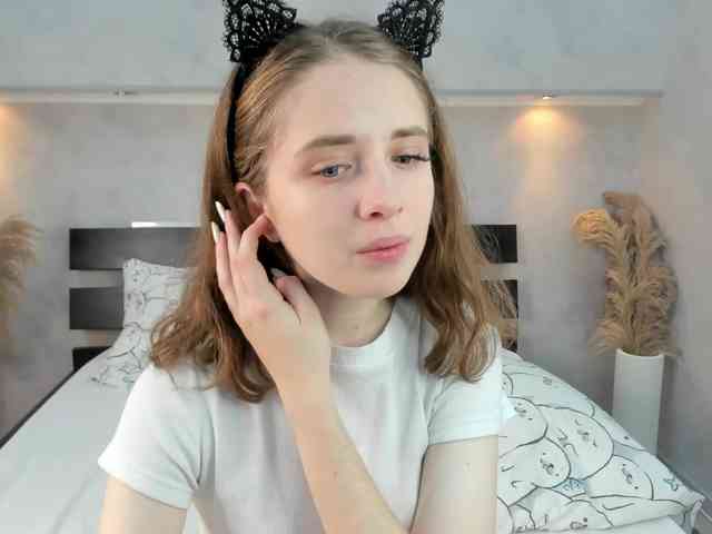 Camilla-Kelly webcam
