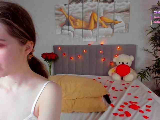 Camilla-Kelly webcam