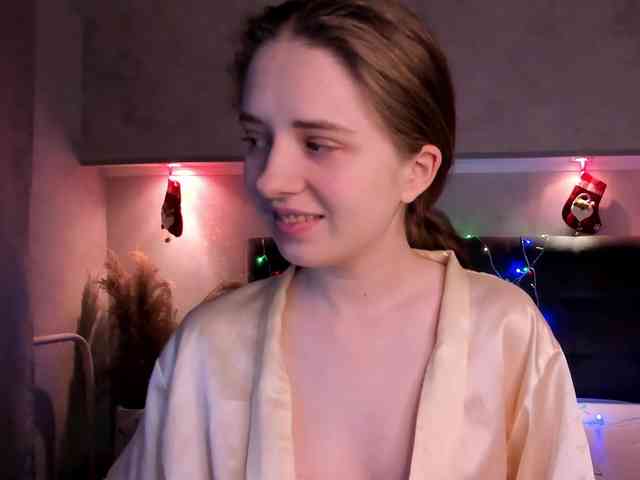 Camilla-Kelly webcam