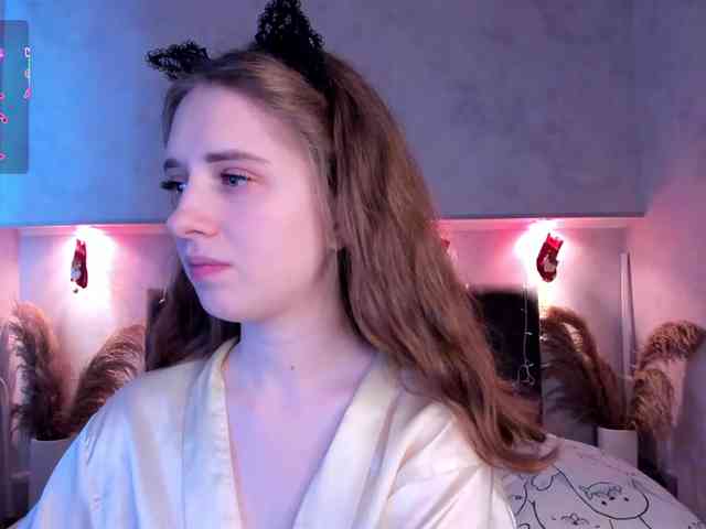 Camilla-Kelly webcam