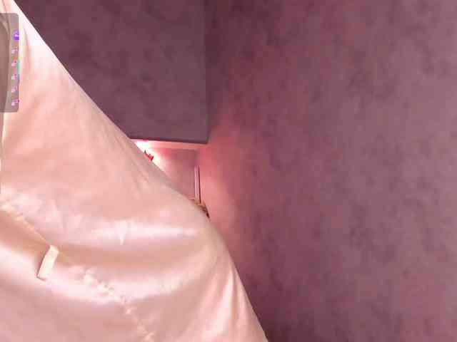 Camilla-Kelly webcam