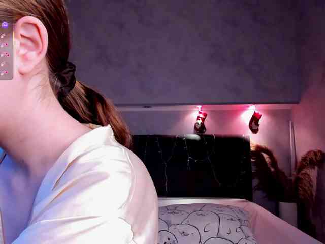 Camilla-Kelly webcam