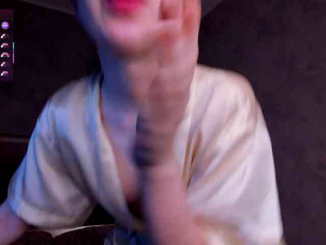 Camilla-Kelly webcam