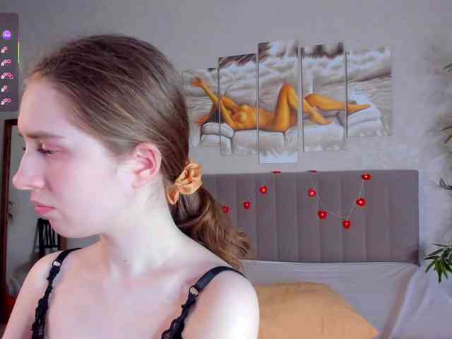 Camilla-Kelly webcam