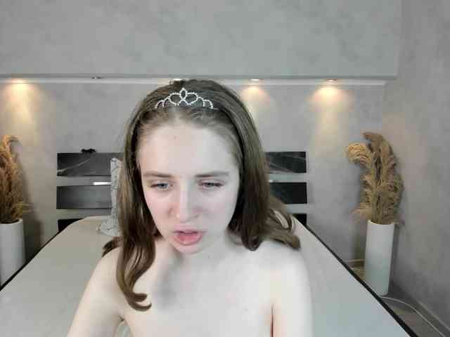 Camilla-Kelly webcam