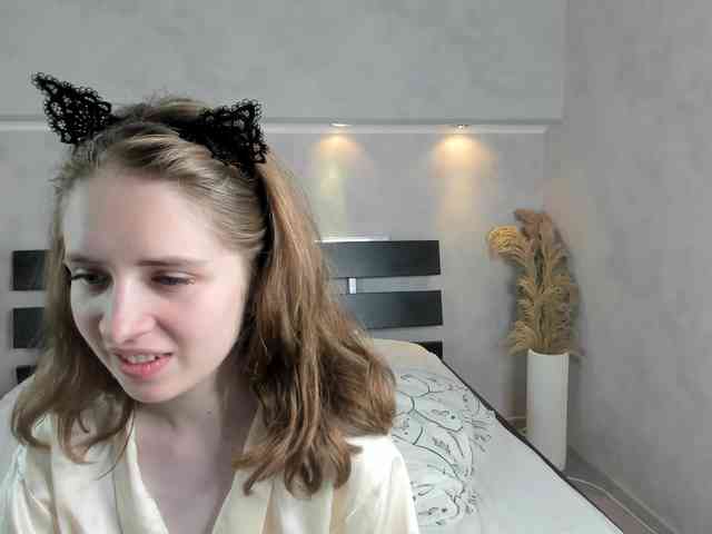 Camilla-Kelly webcam