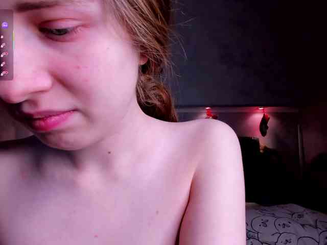 Camilla-Kelly webcam