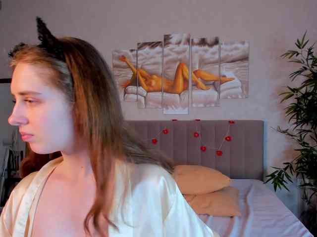 Camilla-Kelly webcam